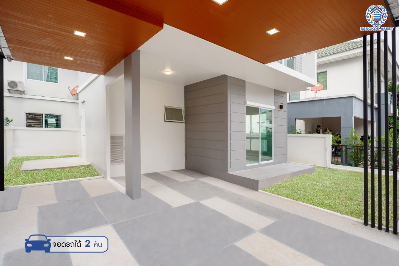 บ้านมือสองตกแต่งใหม่ แบรนด์ Property Perfect ม.เดอะวิลล่า ราชพฤกษ์-ท่าอิฐ บ้านแฝดฟังก์ชันระดับบ้านเดี่ยว เนื้อที่ 35.8 ตร.ว. ฟังก์ชัน 3 ห้องนอน 2 ห้องน้ำ จอดรถได้ 2 คัน บนทำเลเชื่อมต่อทั้งถ.รัตนาธิเบศร์ และถ.ราชพฤกษ์ และเพียง 10 นาทีถึงรถไฟฟ้า "สถานีบางรักน้อยท่าอิฐ"